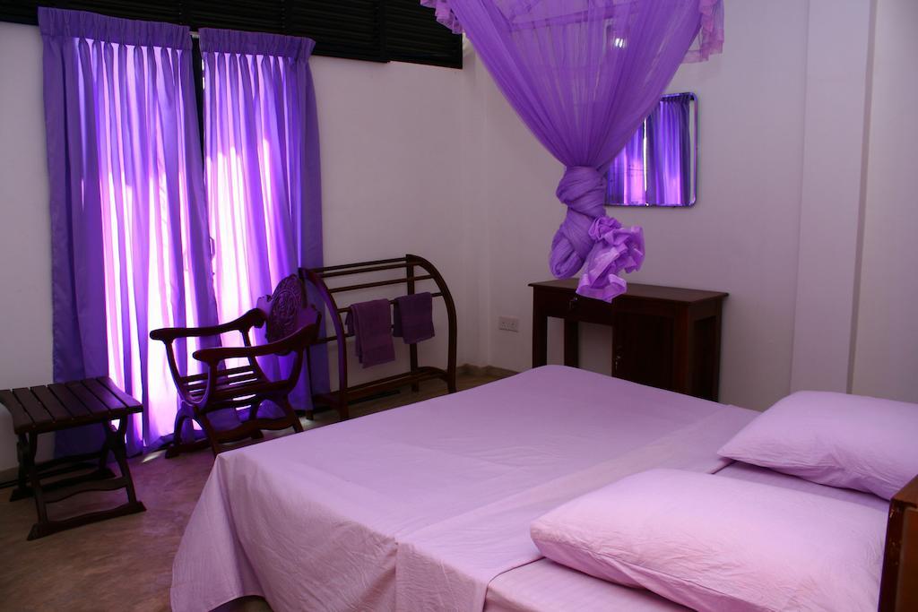 Relax Inn Хіккадува Номер фото