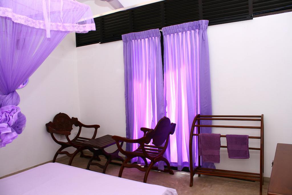Relax Inn Хіккадува Екстер'єр фото